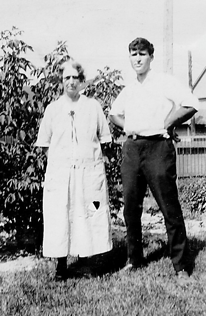 Livernois, Elizabeth née Lambrix and son Lawrence